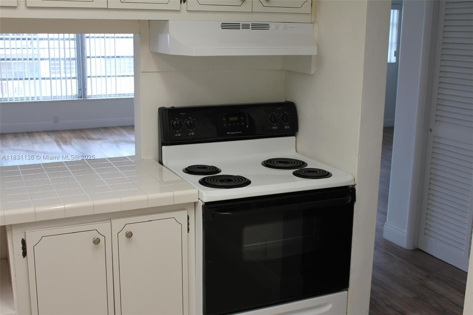 1400 NE 169th St 310
