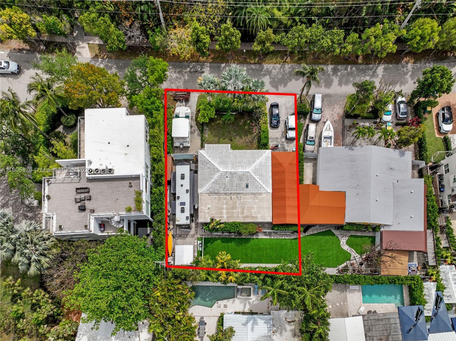 250 Fernwood Rd