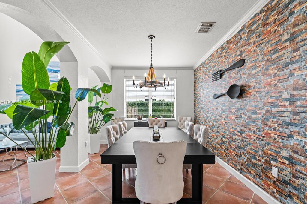 CRESTVIEW LAKES - Residential