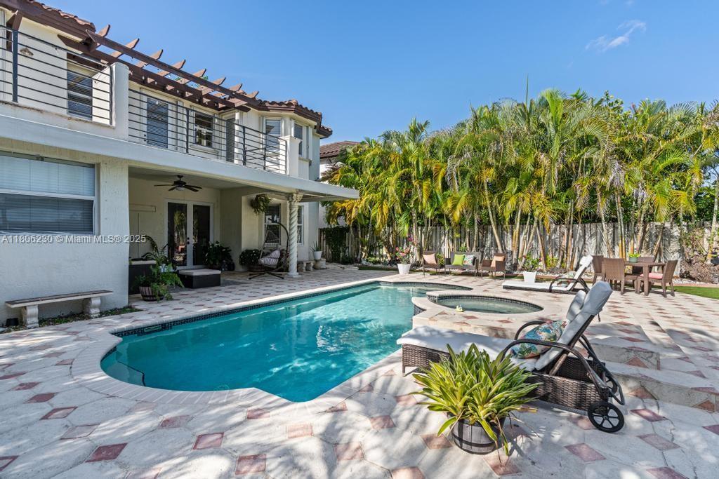 CRESTVIEW LAKES - Residential
