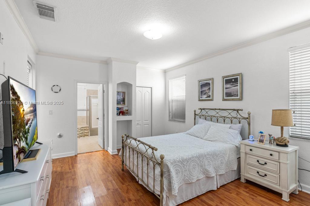 CRESTVIEW LAKES - Residential