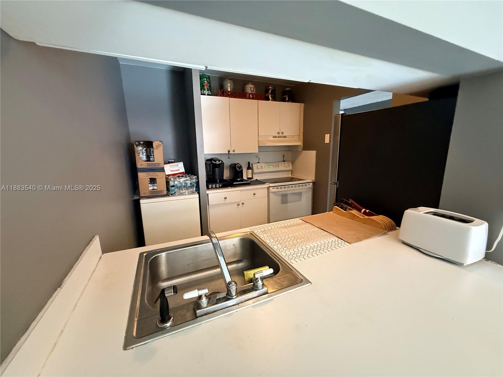 GOLDEN GATE CONDO PHASE I - Residential