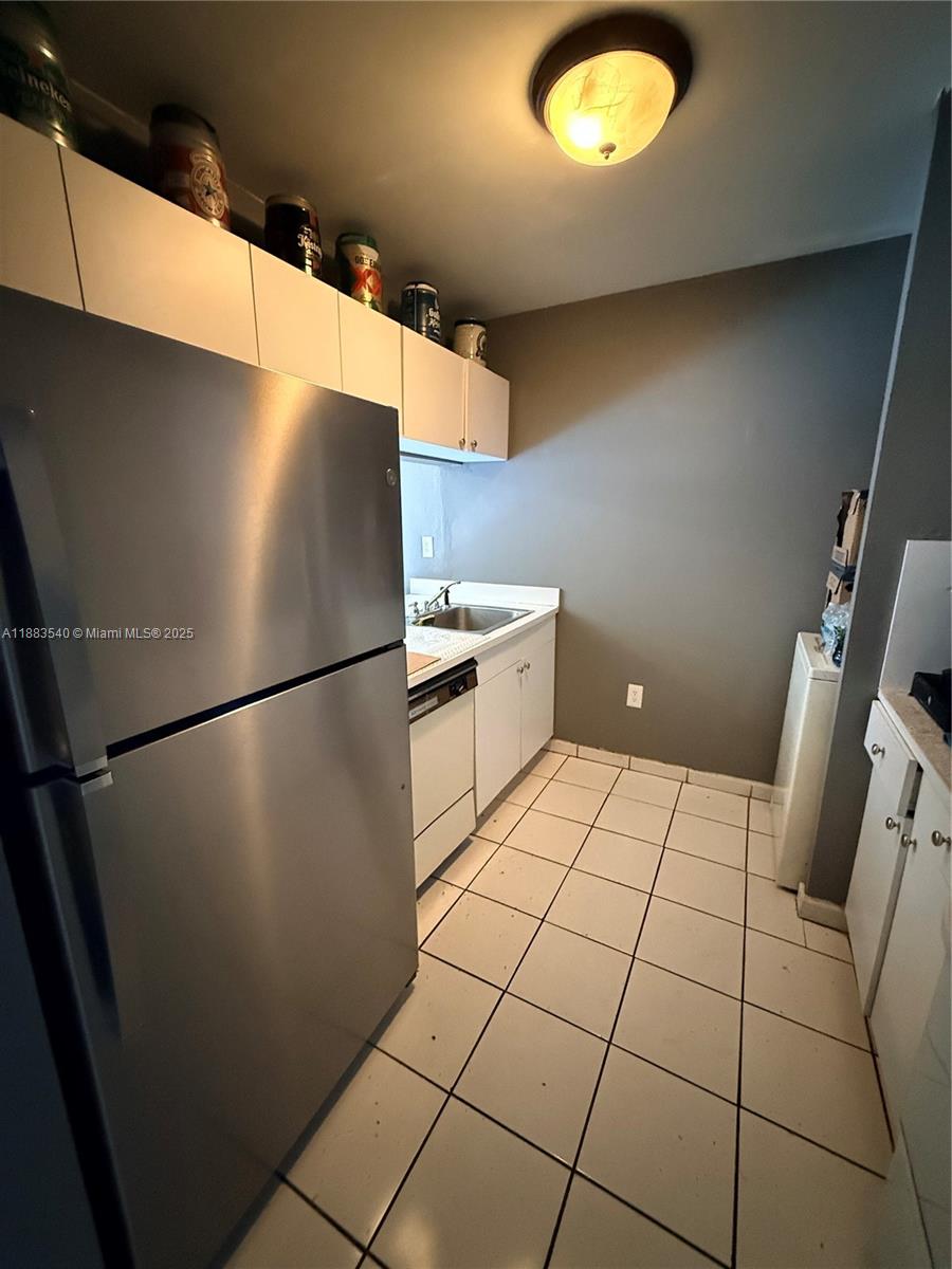GOLDEN GATE CONDO PHASE I - Residential