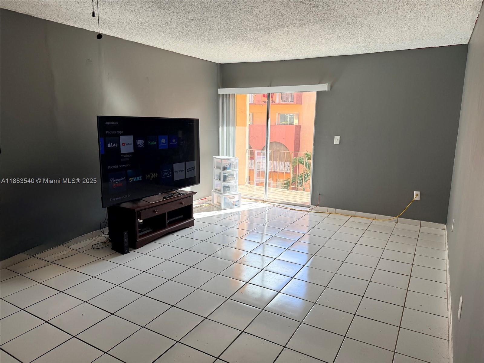 GOLDEN GATE CONDO PHASE I - Residential