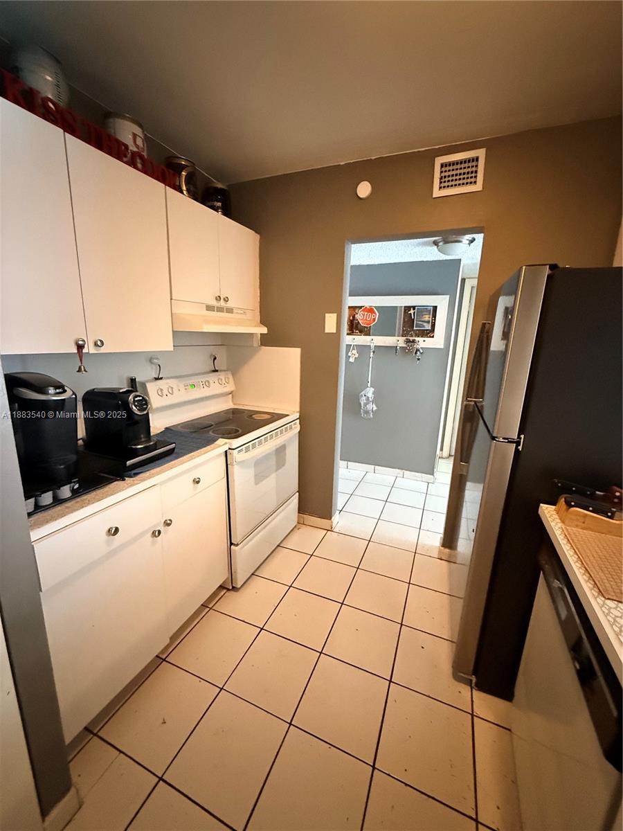 GOLDEN GATE CONDO PHASE I - Residential