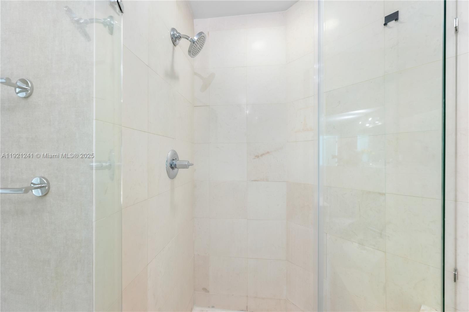 INFINITY AT BRICKELL COND - Residential