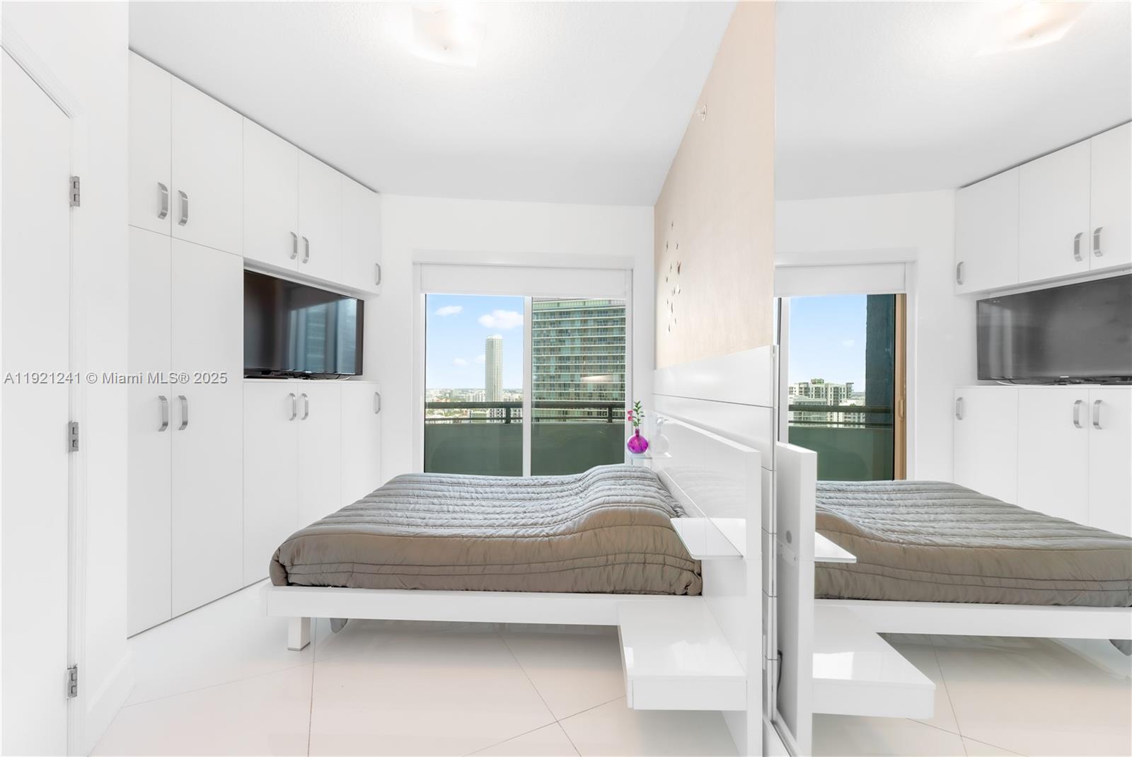 INFINITY AT BRICKELL COND - Residential