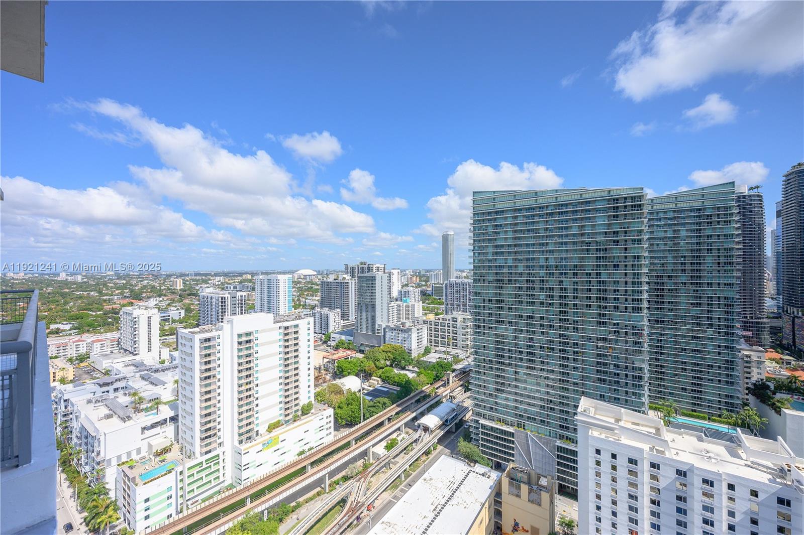 INFINITY AT BRICKELL COND - Residential