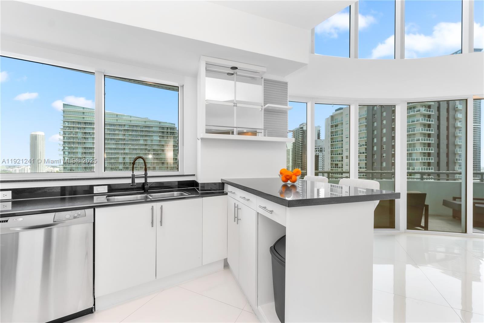 INFINITY AT BRICKELL COND - Residential