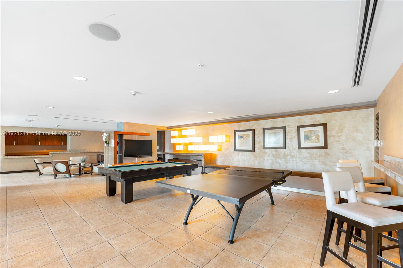 INFINITY AT BRICKELL COND - Residential