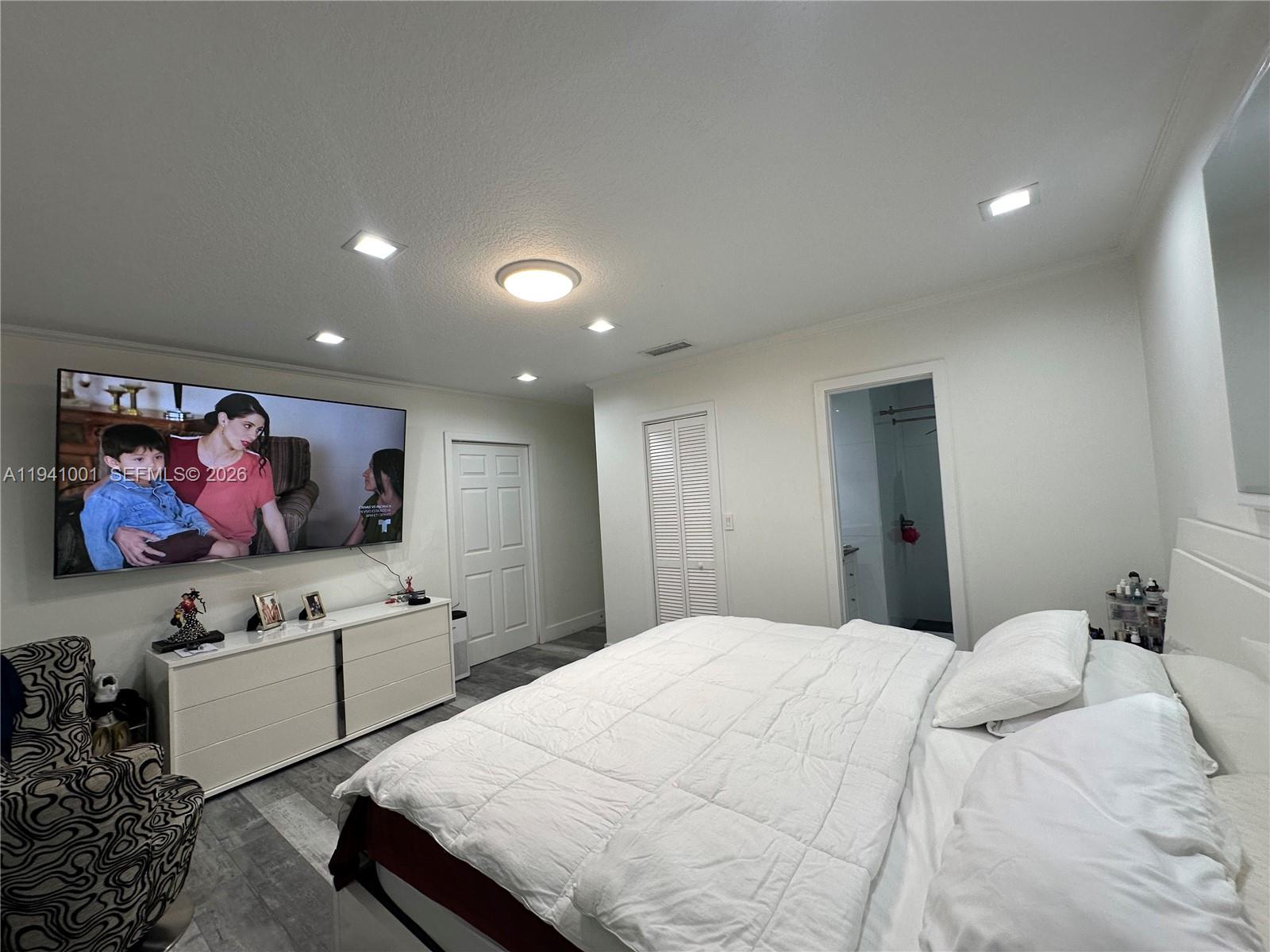 MAJESTIC HOMES - Residential