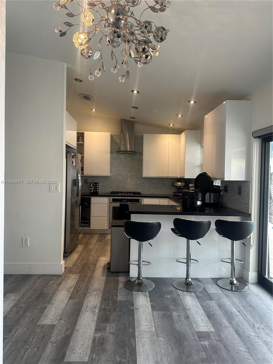 MAJESTIC HOMES - Residential