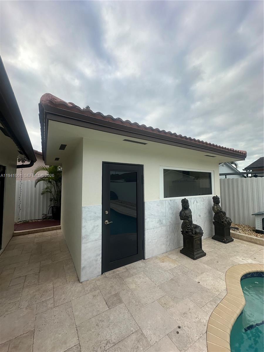 MAJESTIC HOMES - Residential