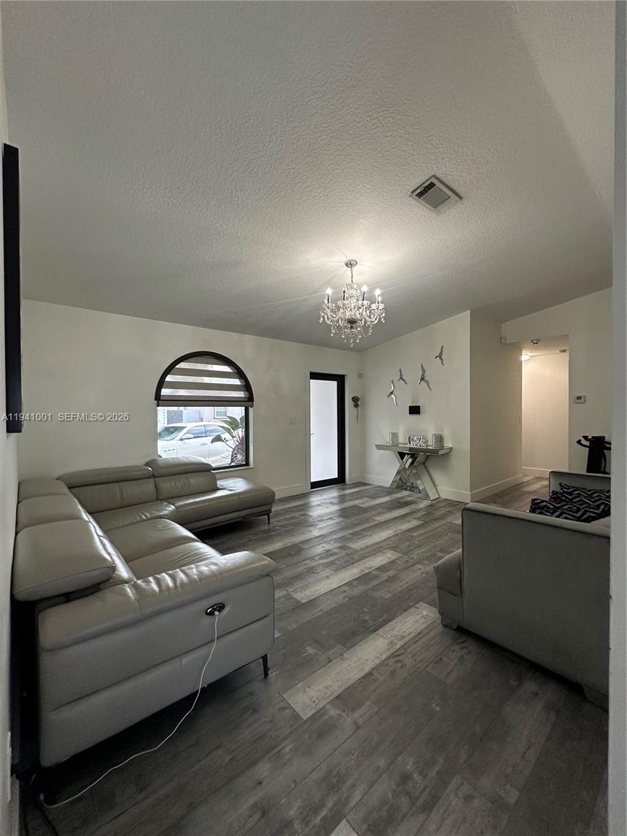 MAJESTIC HOMES - Residential