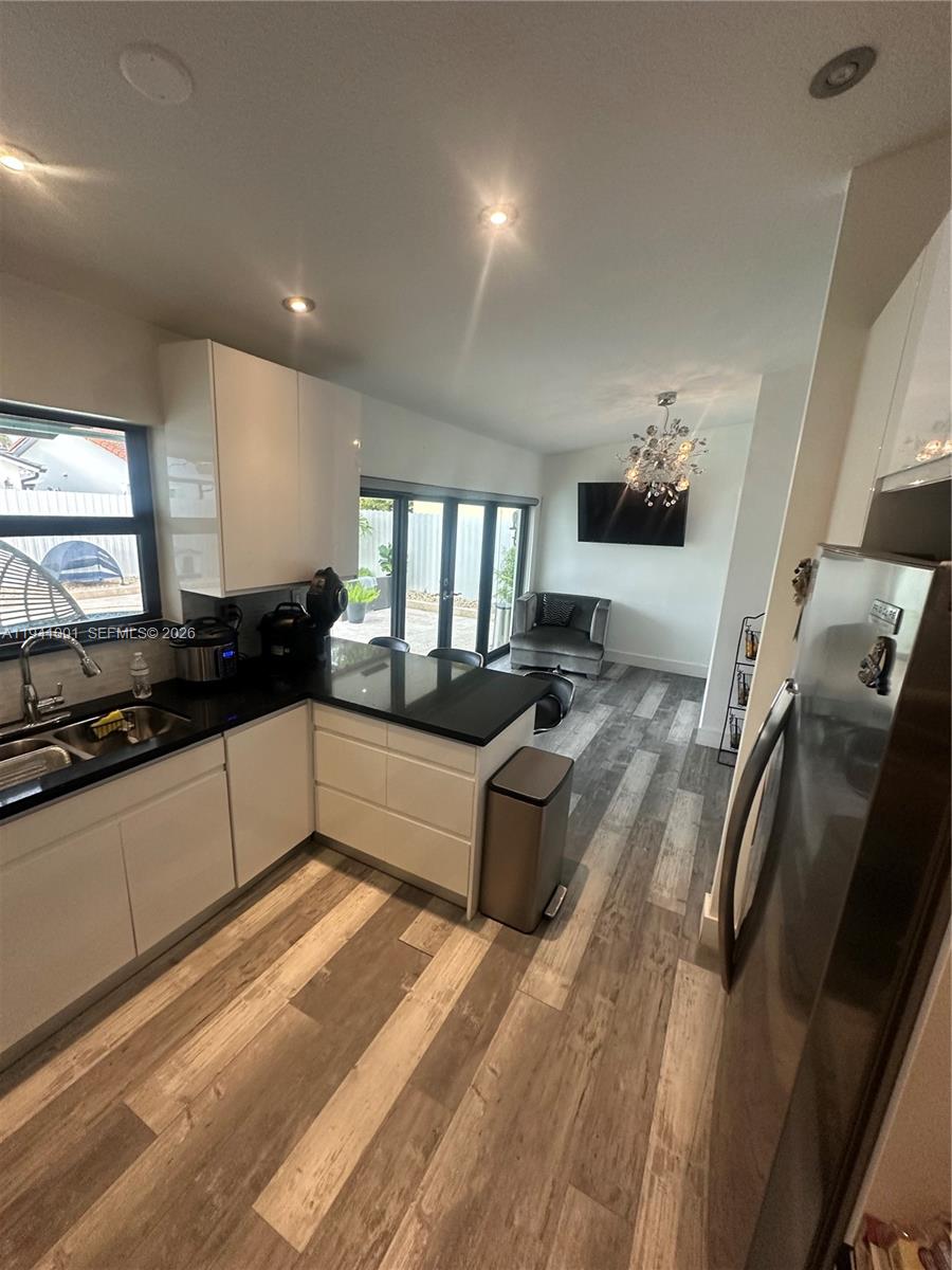 MAJESTIC HOMES - Residential