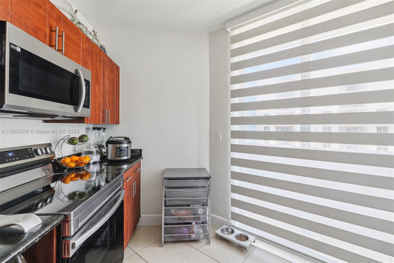 CATALONIA CONDO - Residential