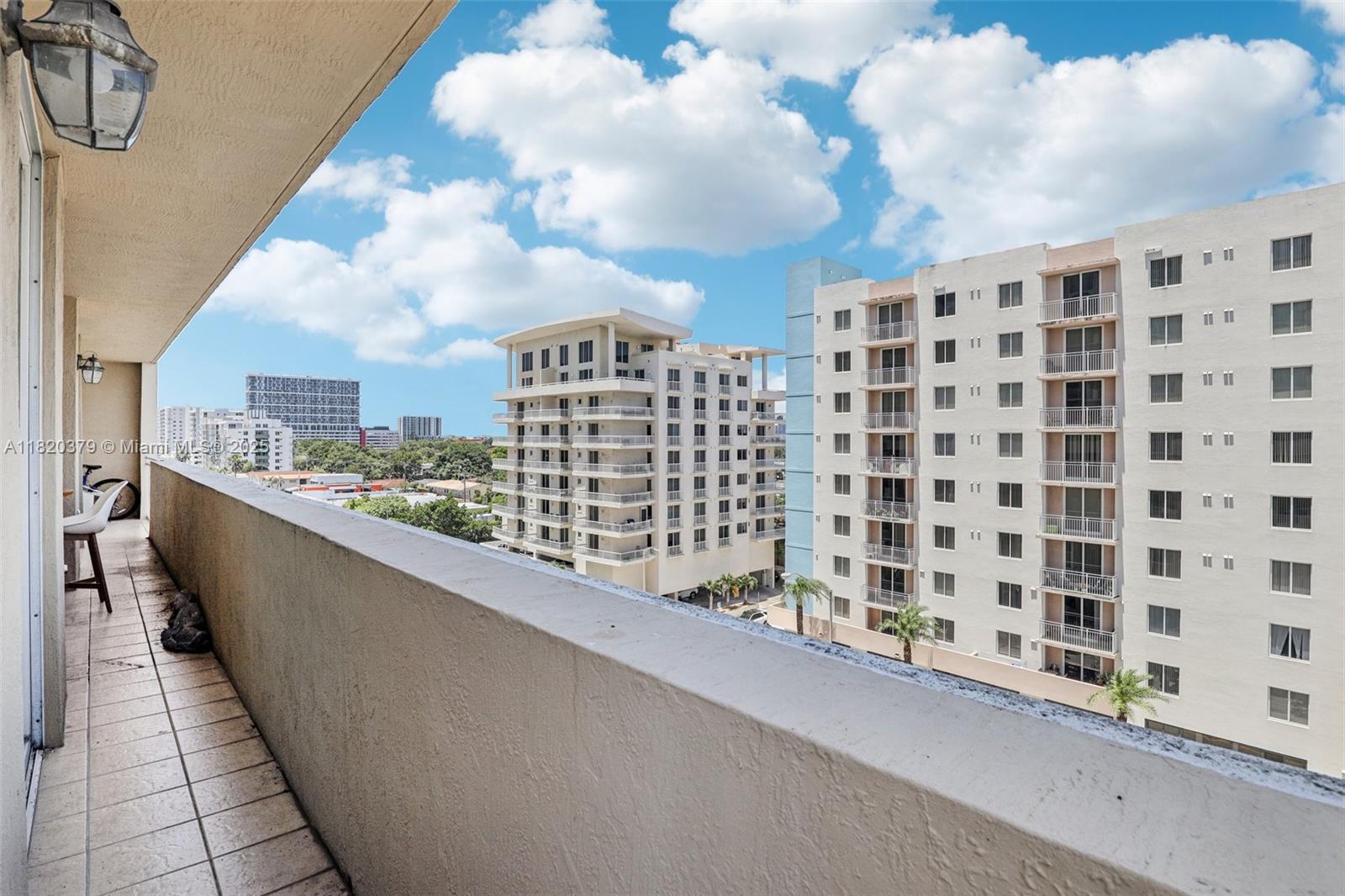 CATALONIA CONDO - Residential