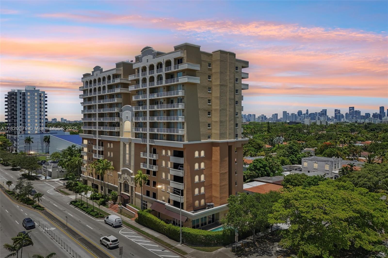 CATALONIA CONDO - Residential