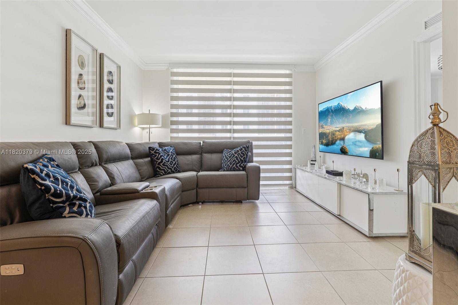 CATALONIA CONDO - Residential
