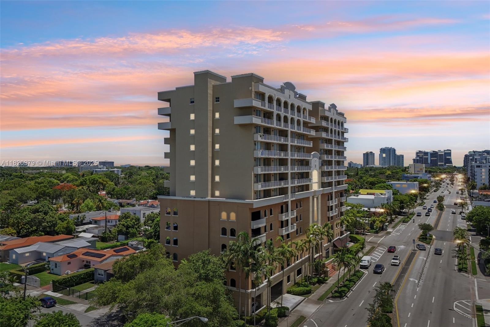 CATALONIA CONDO - Residential