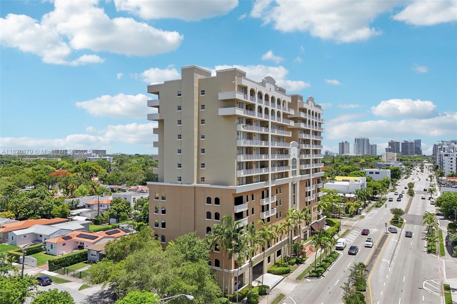 CATALONIA CONDO - Residential