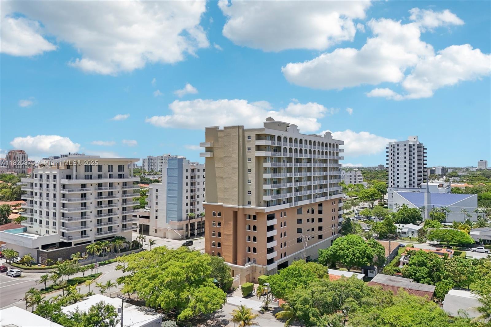 CATALONIA CONDO - Residential