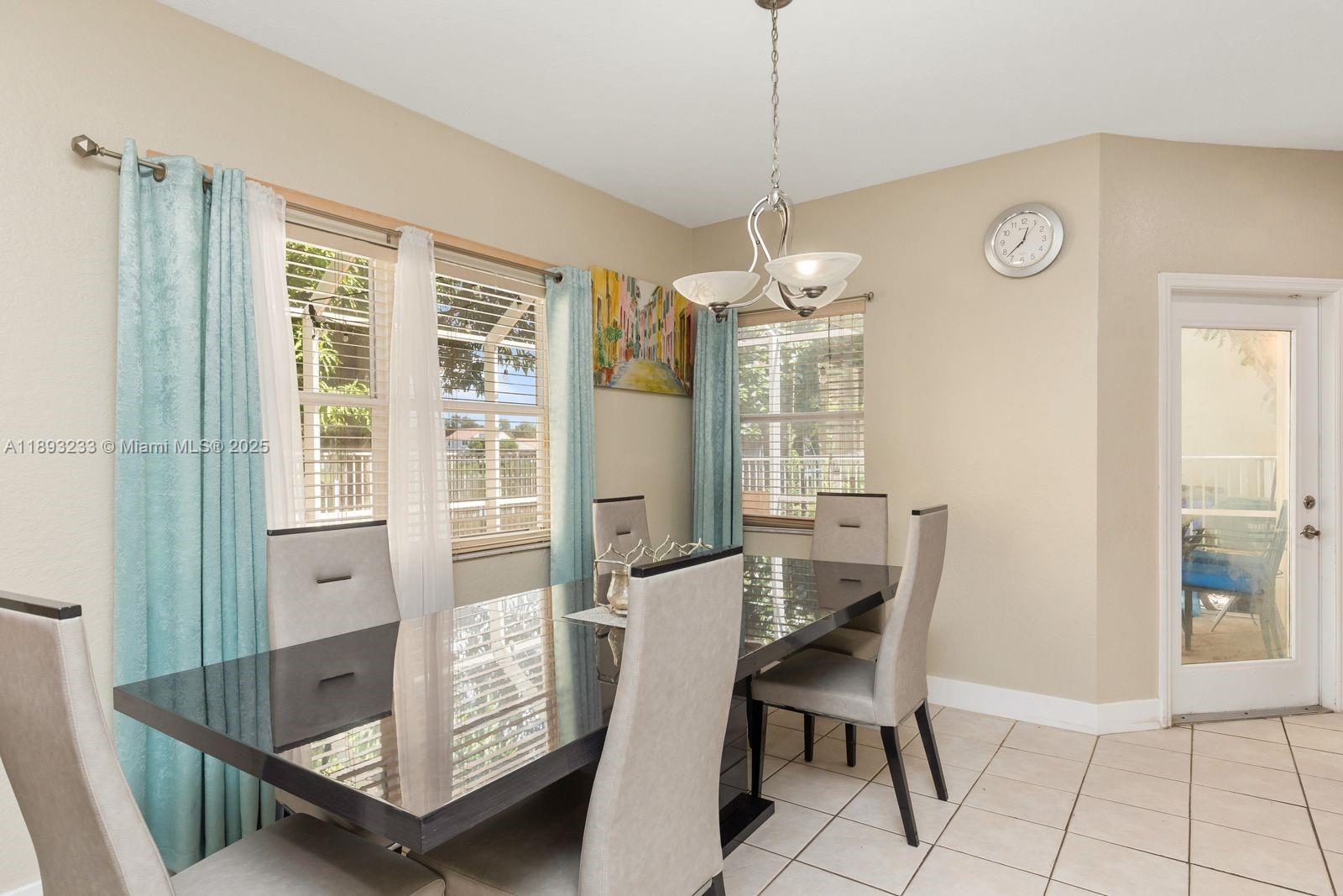 WALNUT CREEK REPLAT NO 1 - Residential