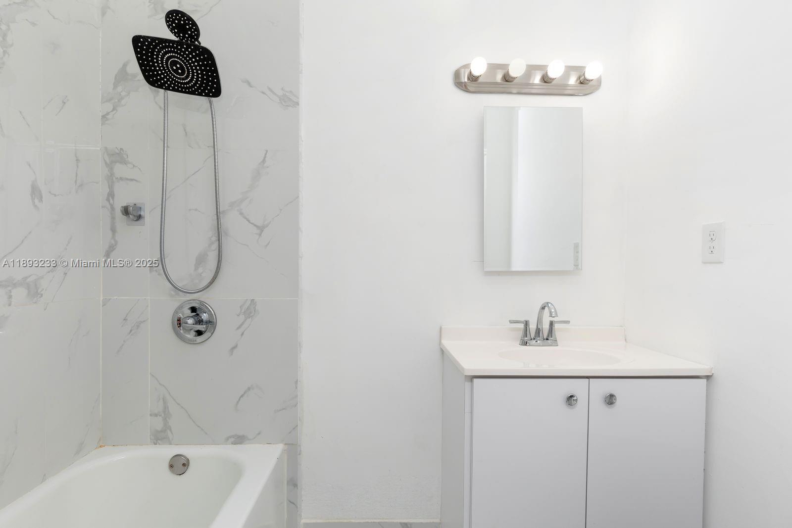 WALNUT CREEK REPLAT NO 1 - Residential