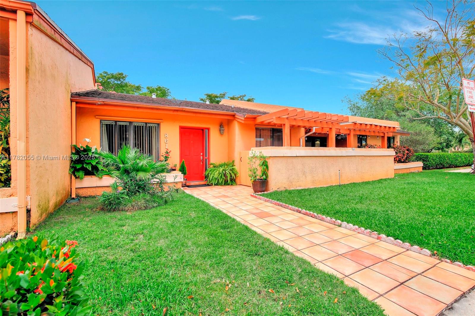 861 NW 79th Ter