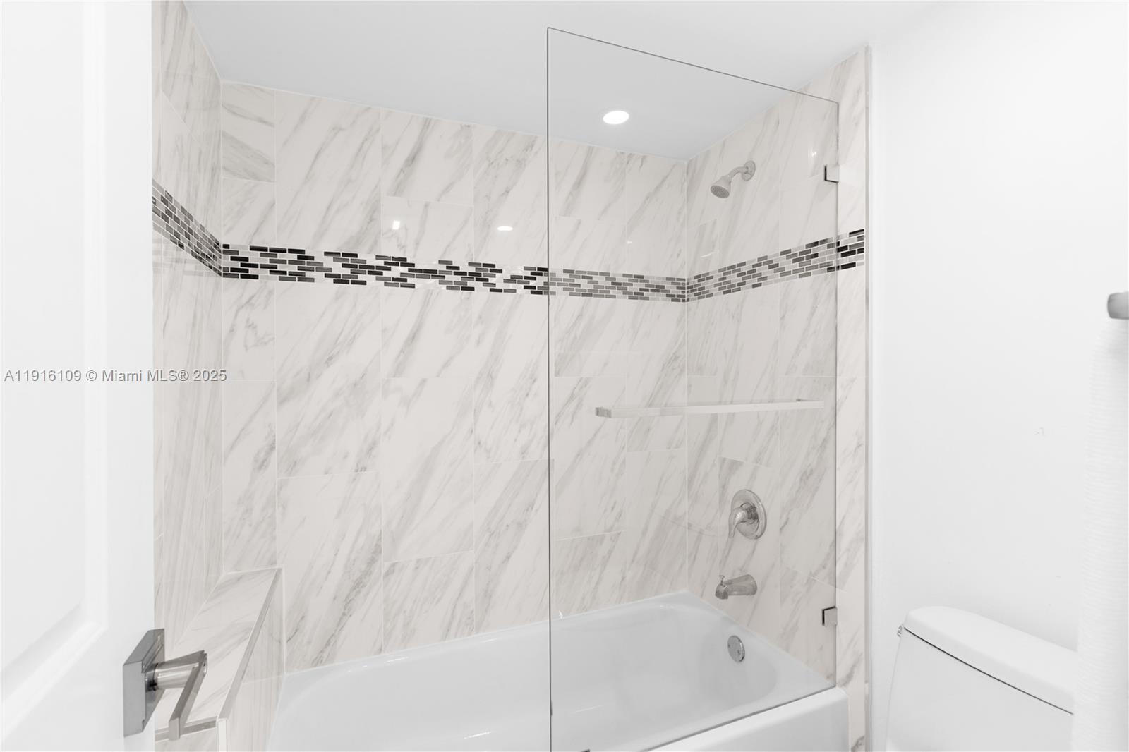 FLAMENCO CONDO TOWER I - Residential