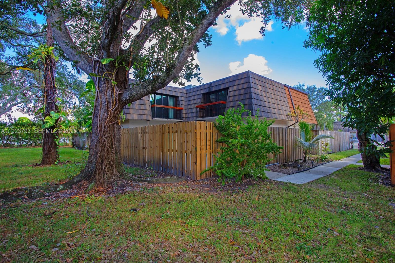 LAKE COLONY PH II - Residential Lease