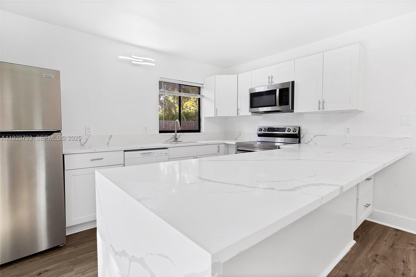 LAKE COLONY PH II - Residential Lease