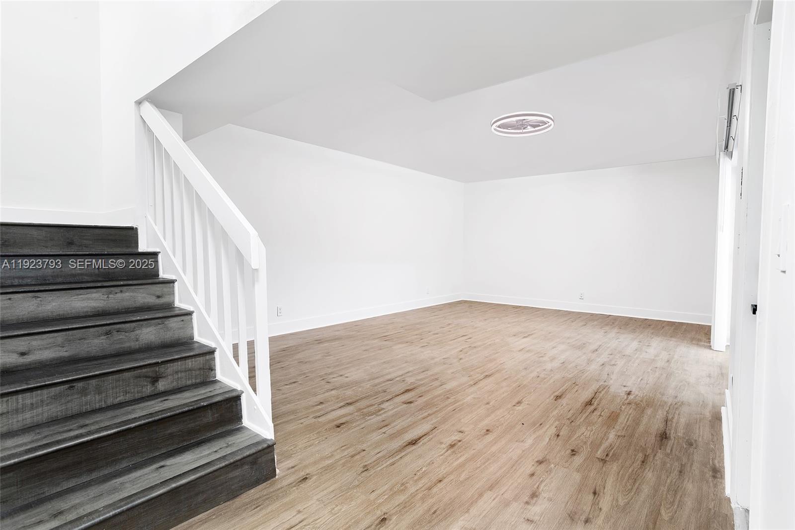 LAKE COLONY PH II - Residential Lease