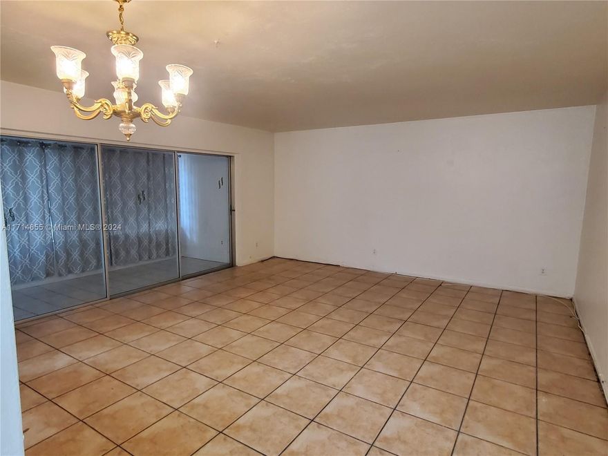 VILLA/TOWNHOUSE IN GREENHILLS, 55+ Green Hills Park West Community, 2 bedrooms, 2 baths.  All appliances, including microwave & dishwasher. Central air conditioning. New blinds in 5 windows. Washer & dryer. Water heather. Safe community with all recreation's areas and pool.