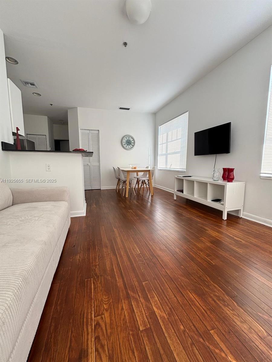 1244 Pennsylvania Ave 307