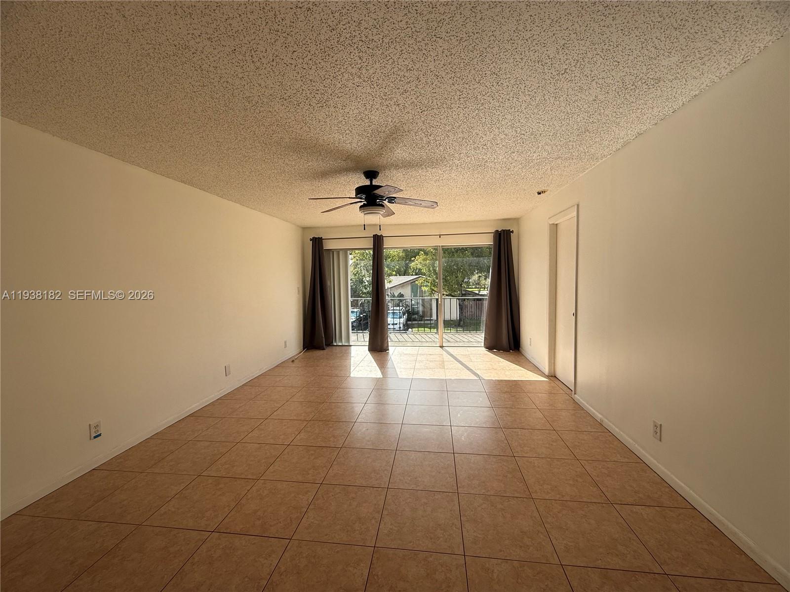 APPLE CREEK - Residential