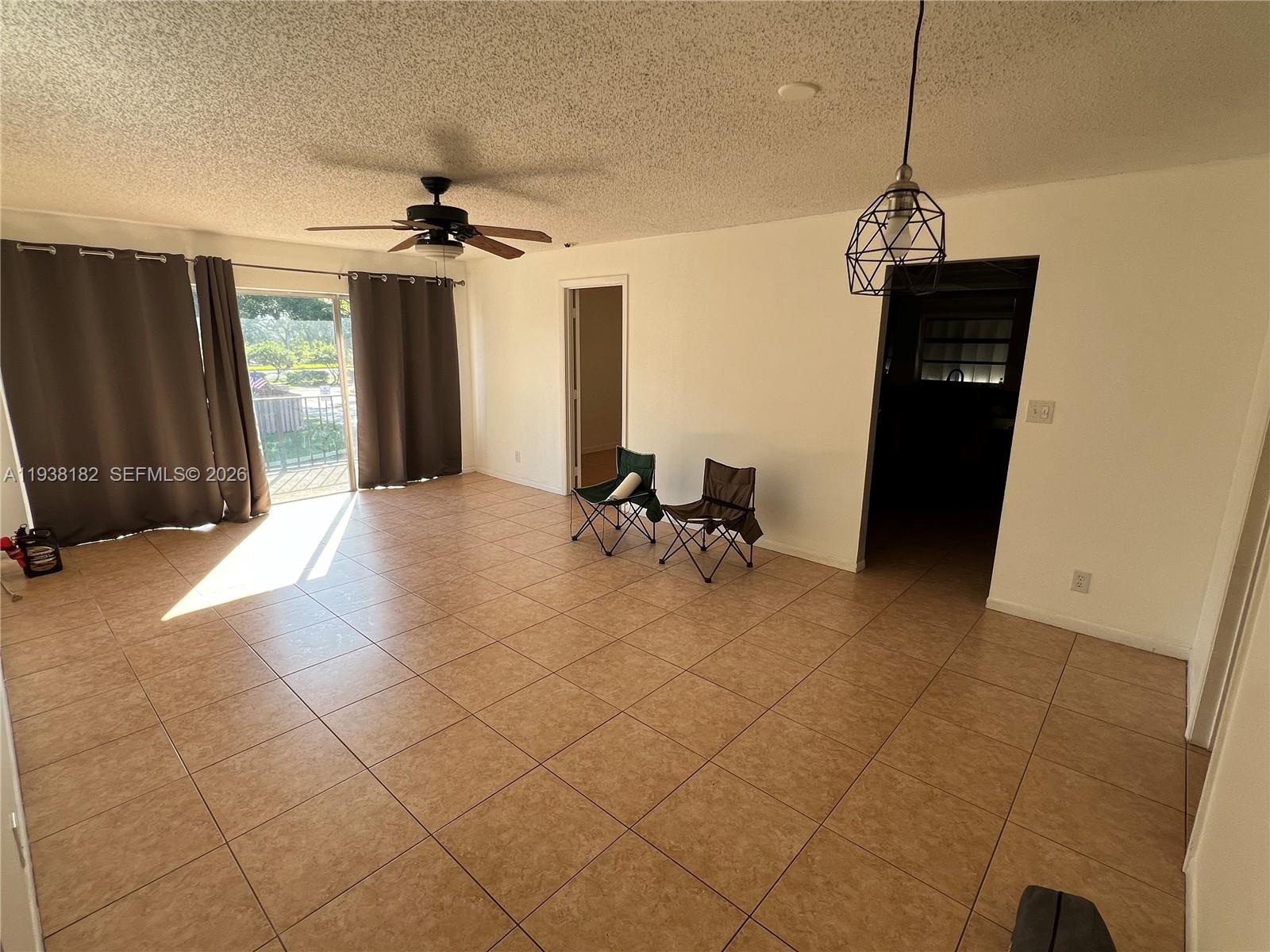 APPLE CREEK - Residential