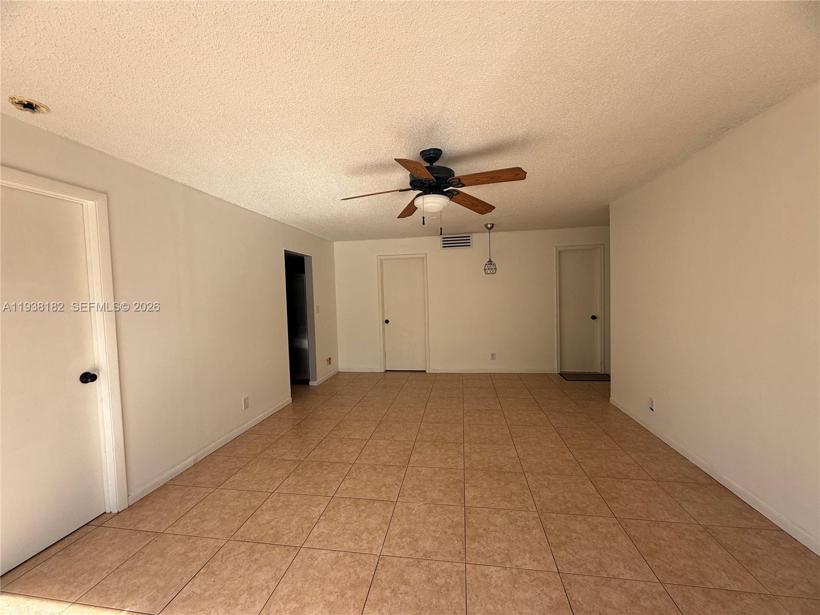 APPLE CREEK - Residential