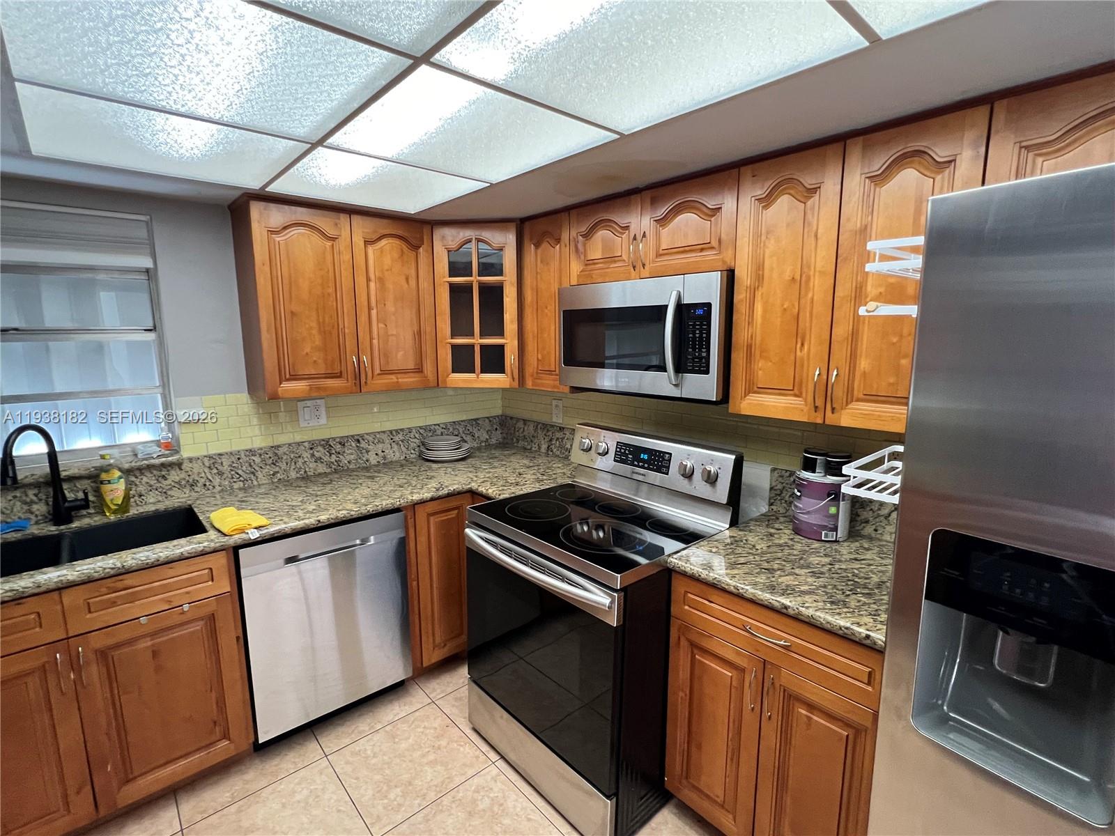 APPLE CREEK - Residential