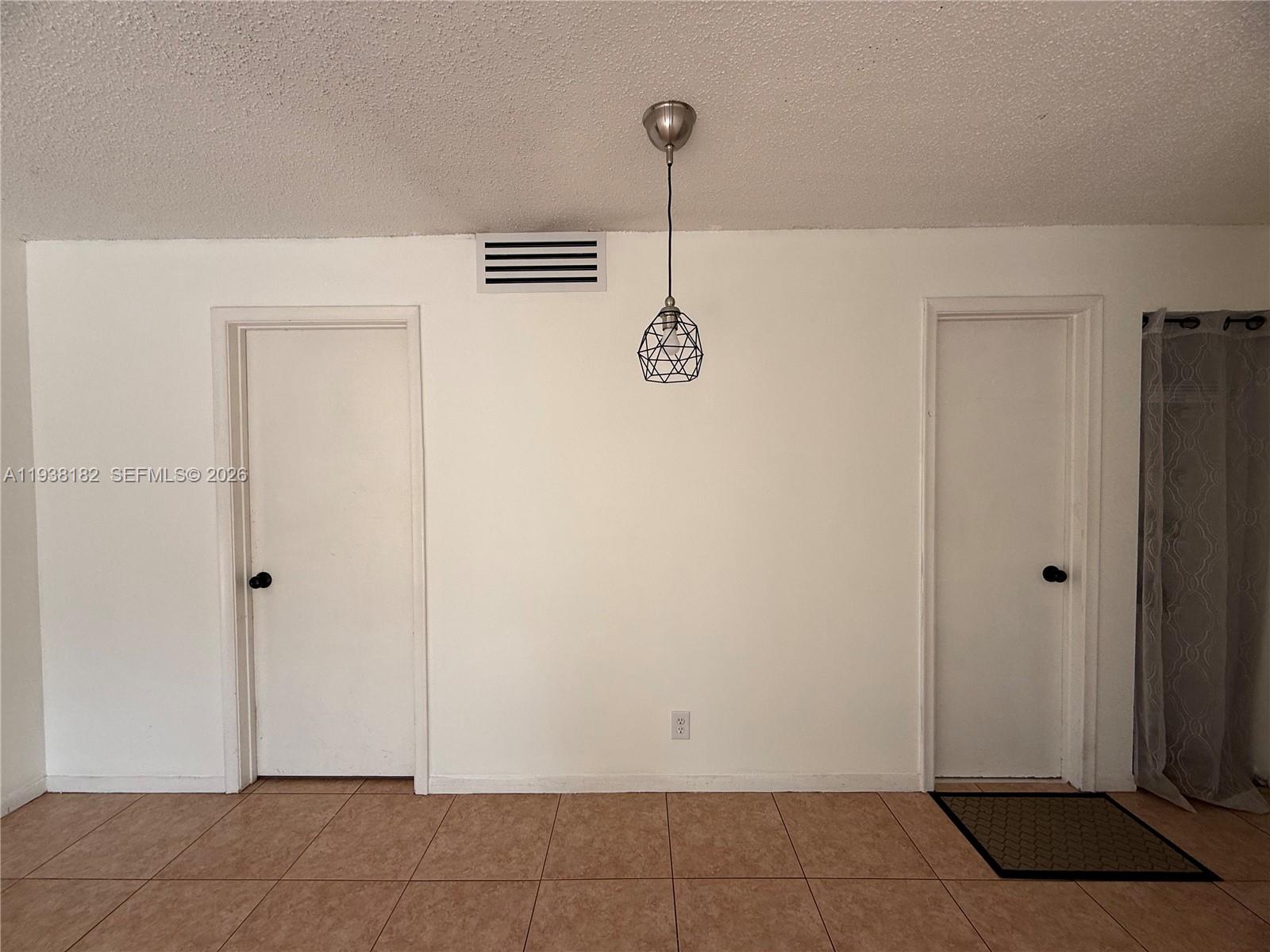 APPLE CREEK - Residential