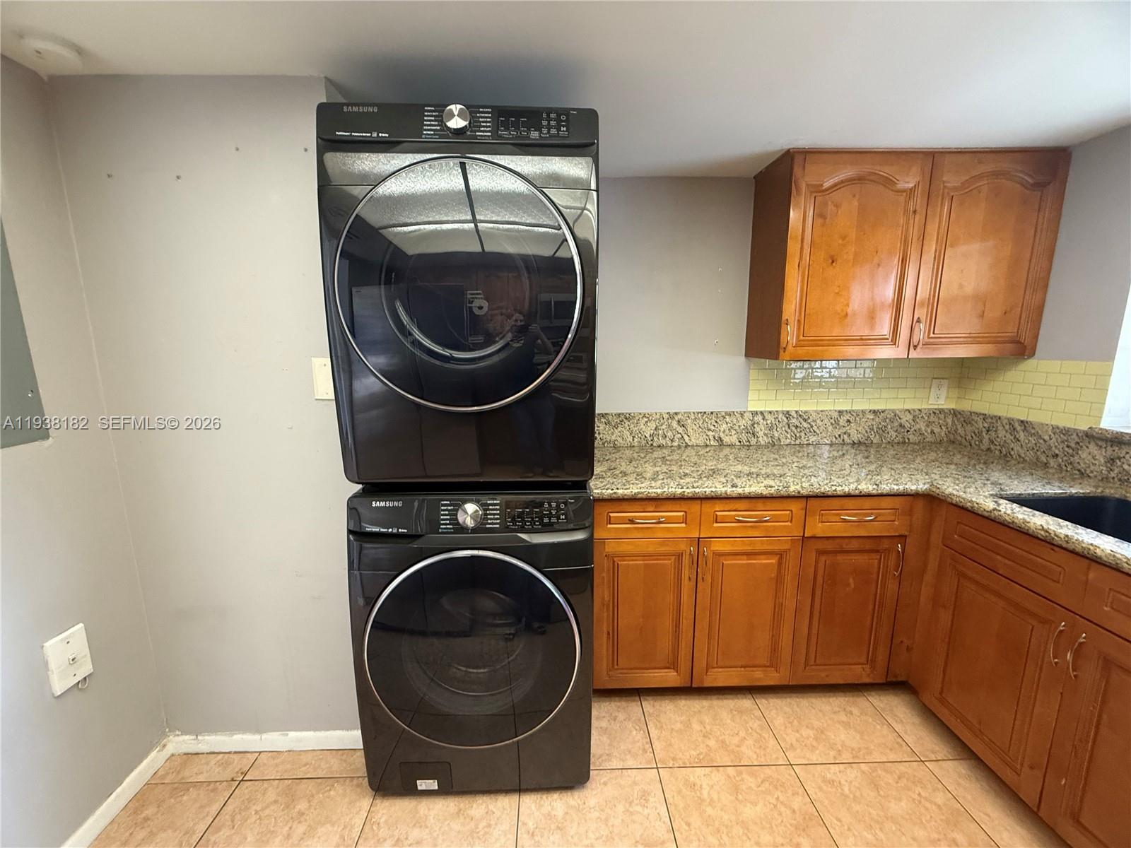 APPLE CREEK - Residential