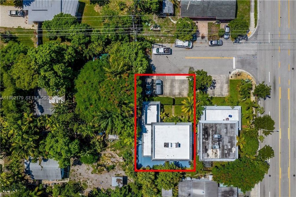 Photo of 25 NE 12th St, Fort Lauderdale, FL 33304 (MLS # A11962179)