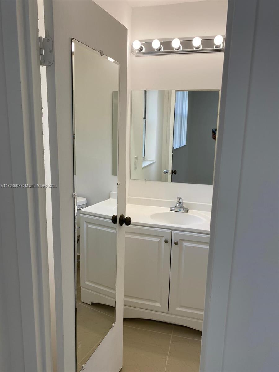 COURTYARDS OF BROWARD CON - Residential