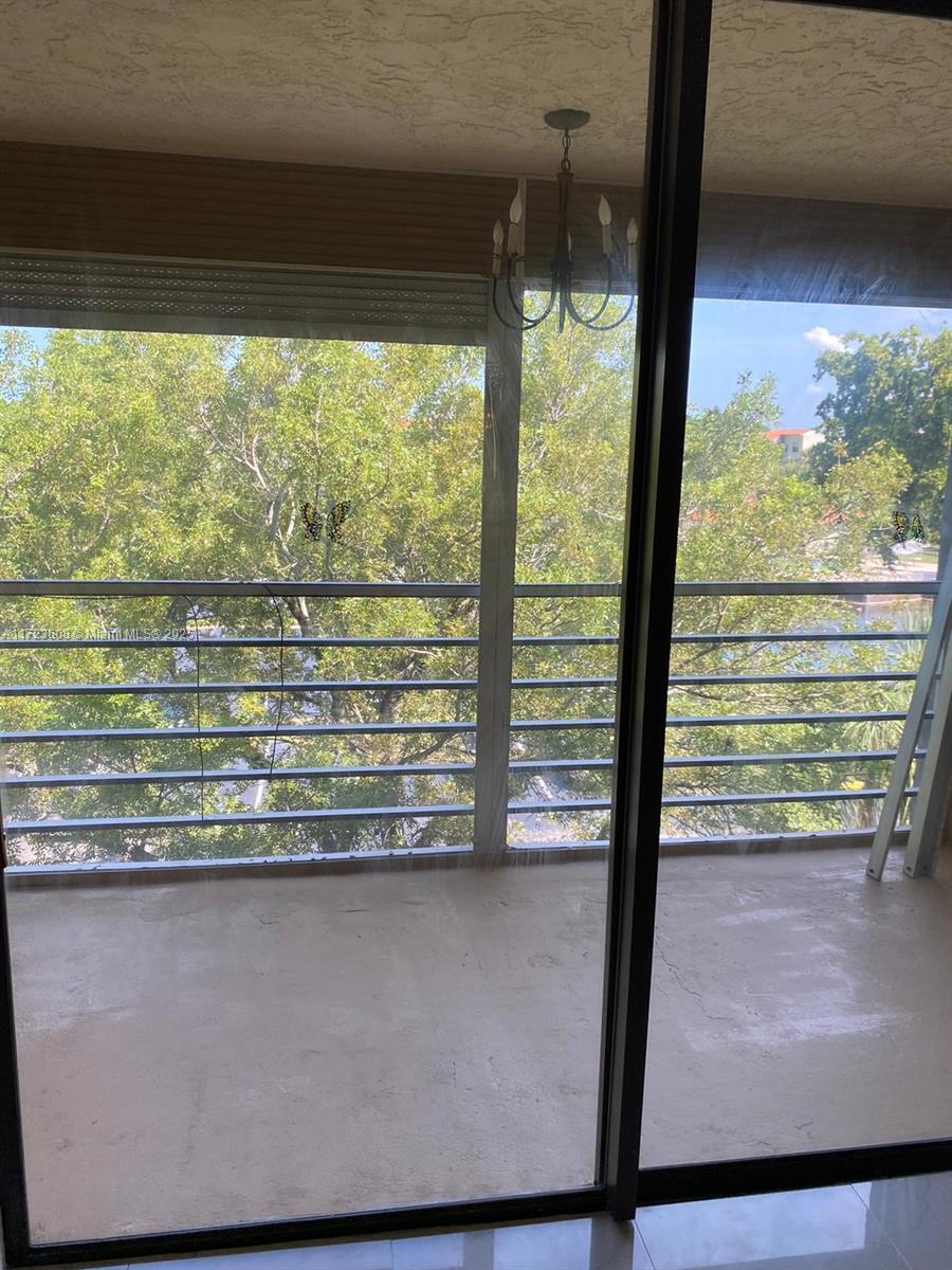 COURTYARDS OF BROWARD CON - Residential