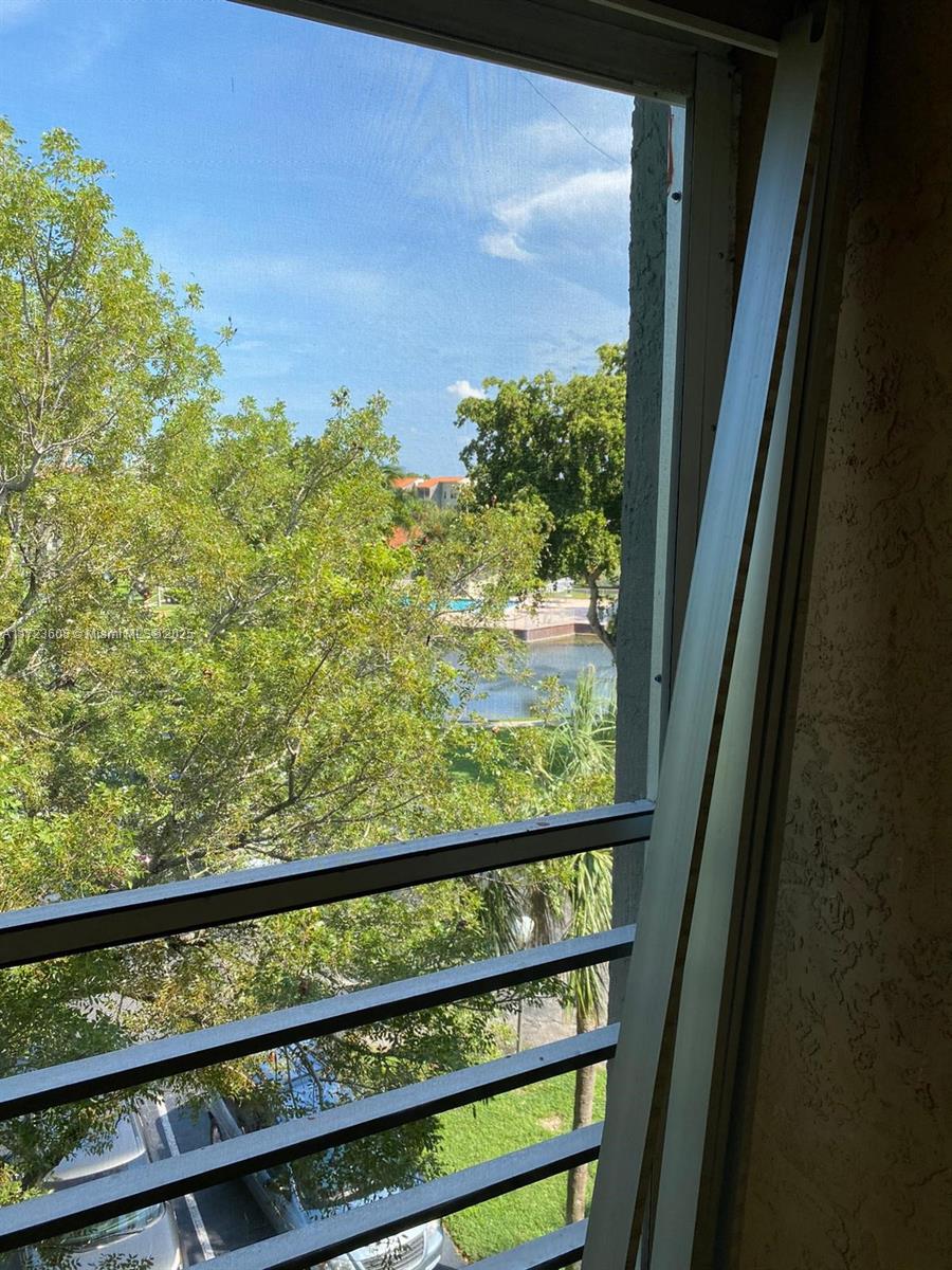 COURTYARDS OF BROWARD CON - Residential