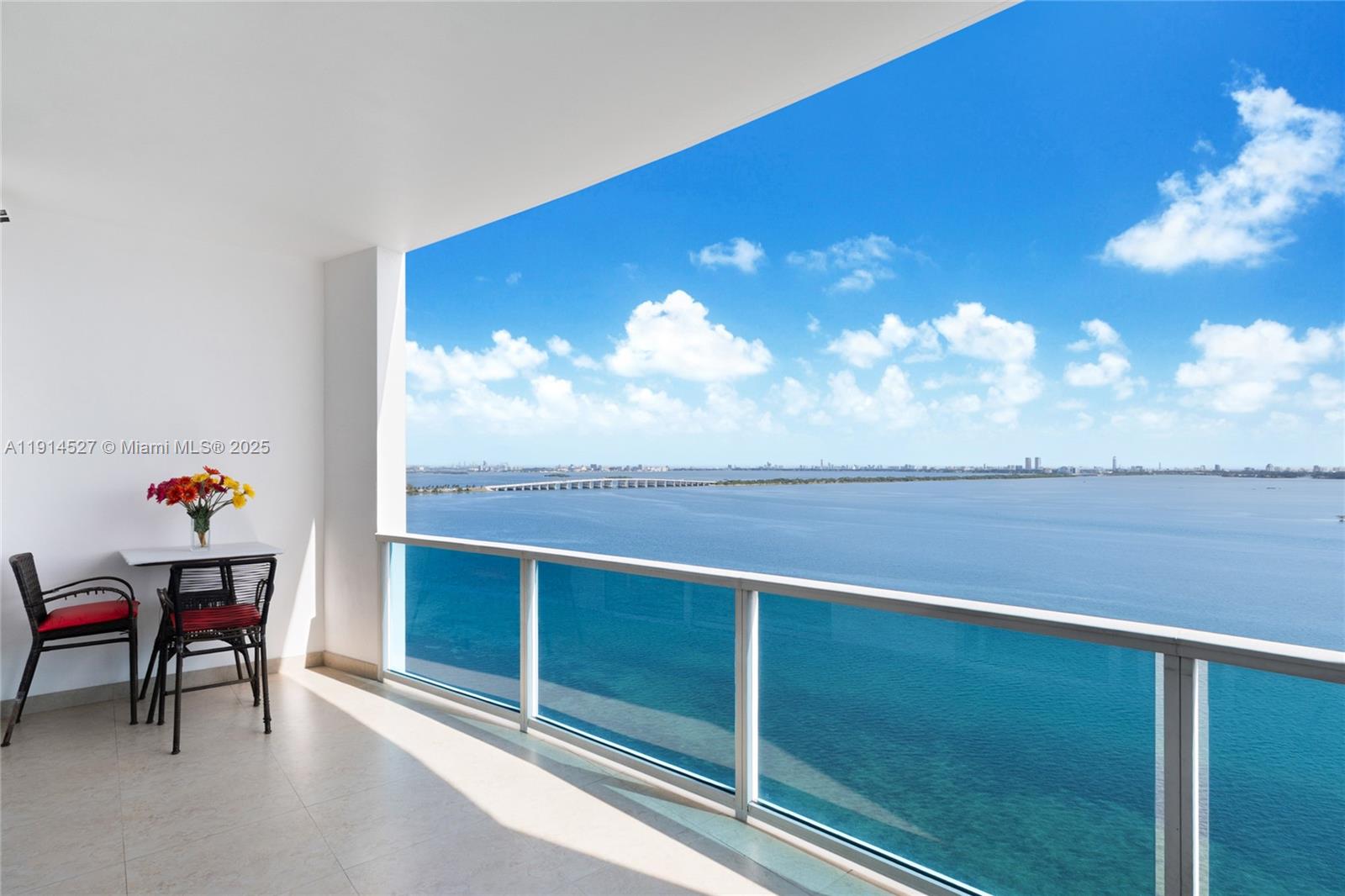 NEW WAVE CONDO - Residential