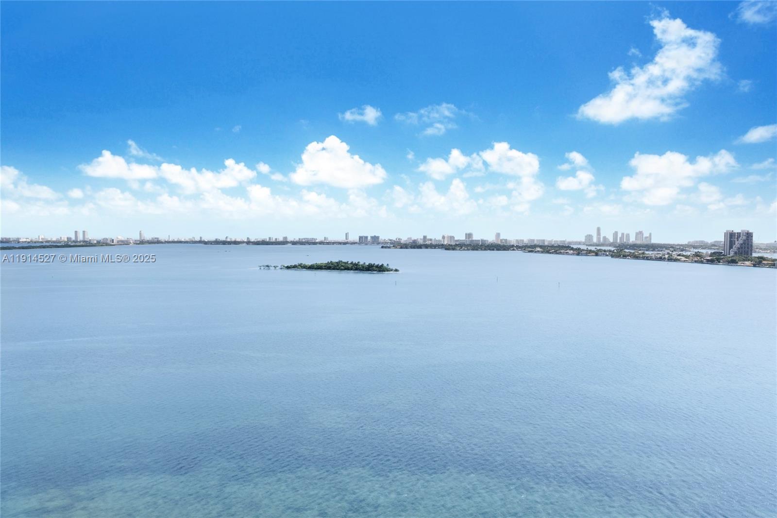 NEW WAVE CONDO - Residential