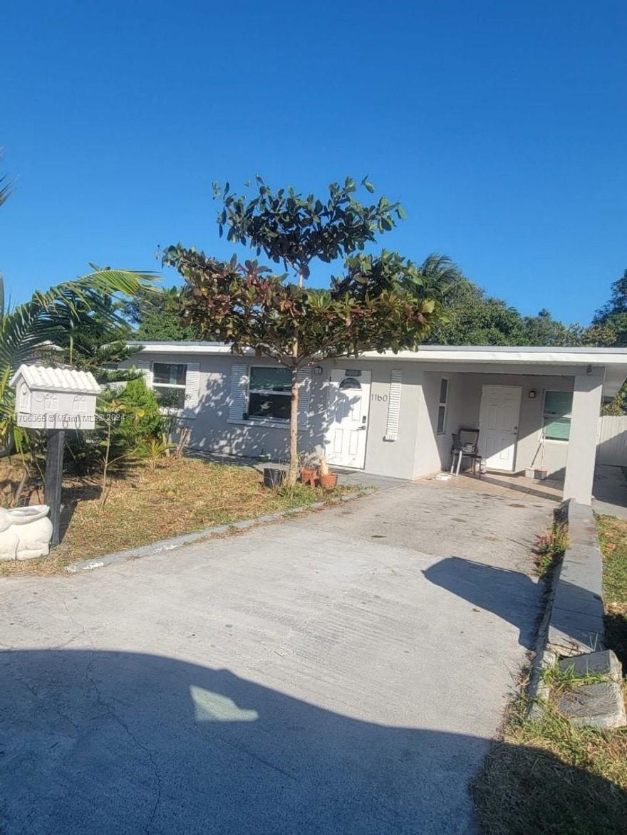 Charming Single-Family Home in Hoosier Heights subdivision, Fort Lauderdale!

Discover this beautifully updated 3-bedroom home with a remodeled kitchen, featuring modern finishes and ample space for entertaining. The property boasts a huge yard with mature trees, providing shade and charm, and plenty of room to add a pool. A newly added guest house in the backyard offers extra space, perfect for visitors, a home office, or rental potential.

Key features include impact windows, central A/C, and new LED recessed lighting throughout for energy efficiency and comfort. Conveniently located close to Fort Lauderdale Airport, Hollywood & Fort Lauderdale Beaches, and the vibrant shopping and dining scene at Las Olas Boulevard.

This is a must-see home that blends style, comfort, and location