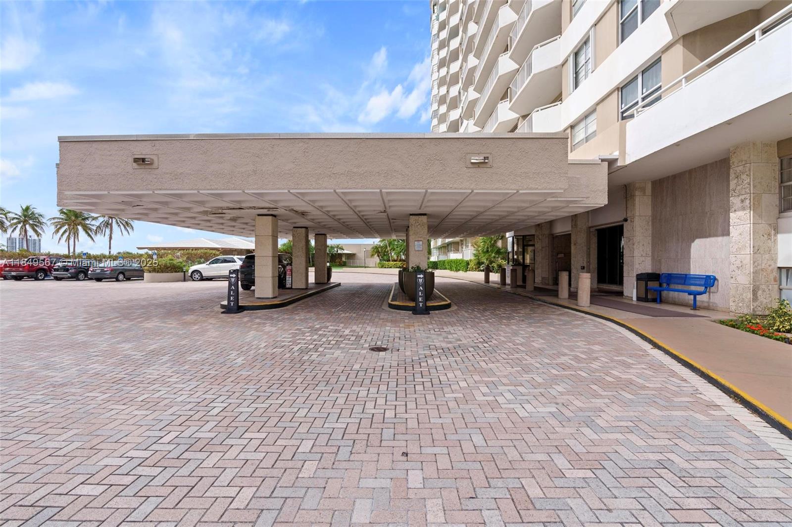 HEMISPHERES CONDO - Residential