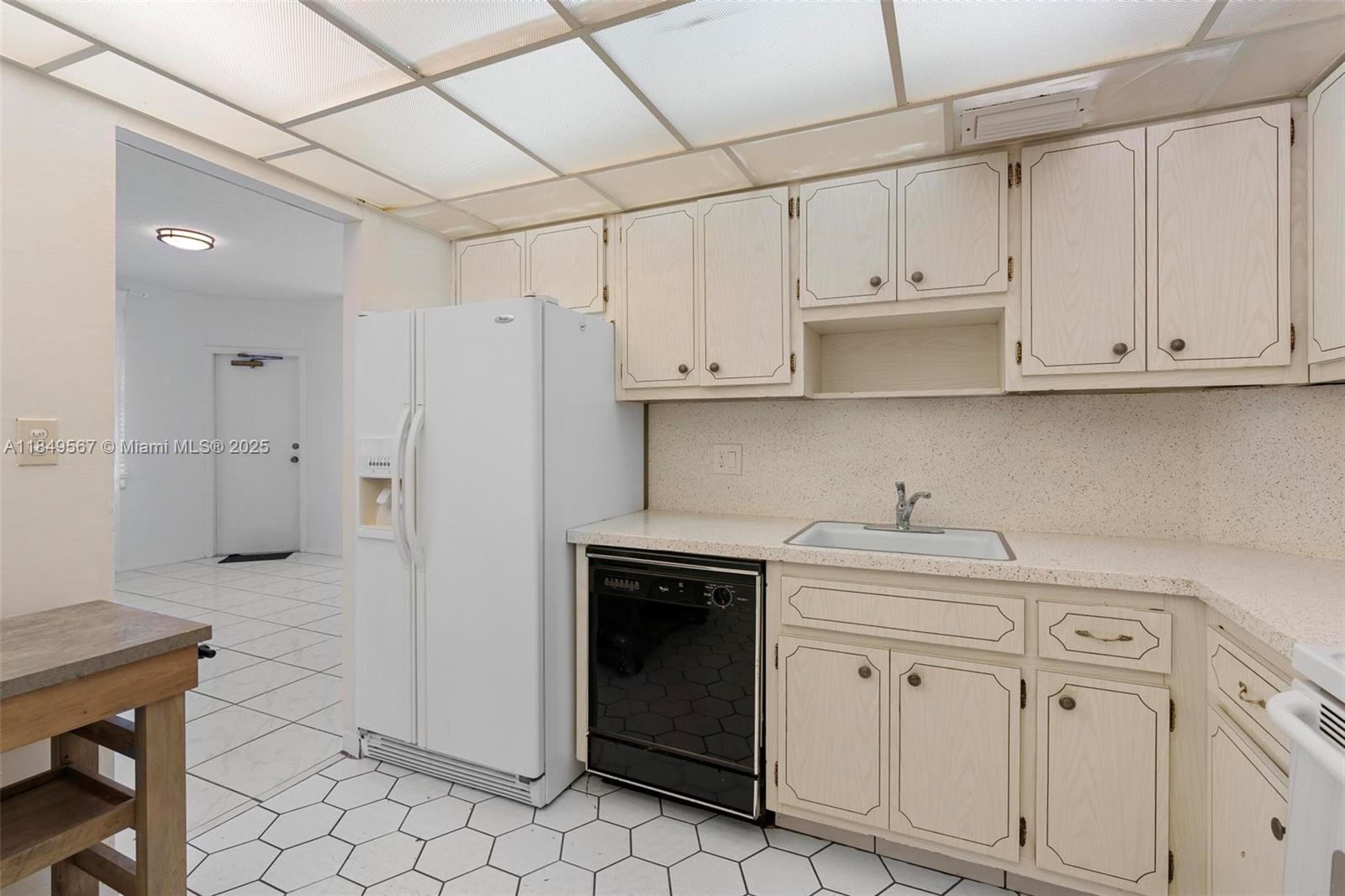 HEMISPHERES CONDO - Residential